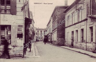 Carte postale ancienne Rue Carnot — Gémozac (Charente-Maritime)