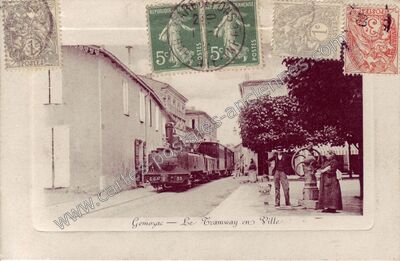 Carte postale ancienne Le Tramway en Ville — Gémozac (Charente-Maritime)
