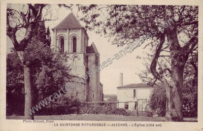 Carte postale ancienne La Saintonge pittoresque - L'Église (côté est) — Jazennes (Charente-Maritime)