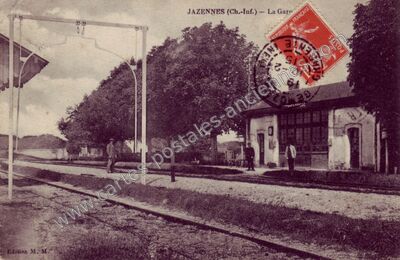 Carte postale ancienne La Gare — Jazennes (Charente-Maritime)