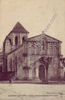 Carte postale ancienne Eglise, époque Romane XIIe siècle — Jazennes (Charente-Maritime)