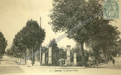 Carte postale ancienne Le Jardin Public — Jonzac (Charente-Maritime)