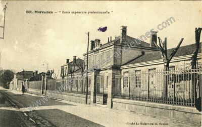 Carte postale ancienne Ecole supérieure professionnelle — Marennes (Charente-Maritime)