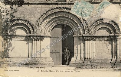 Carte postale ancienne Portail roman de l'église — Médis (Charente-Maritime)