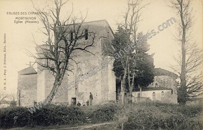 Carte postale ancienne Eglise (Massiac) — Montguyon (Charente-Maritime)