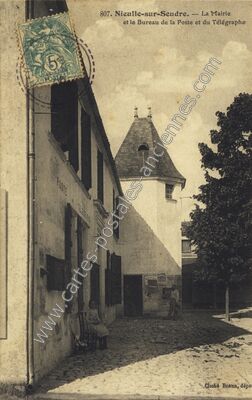 Carte postale ancienne La Mairie et le Bureau de la Poste et du Télégraphe — Nieulle-sur-Seudre (Charente-Maritime)