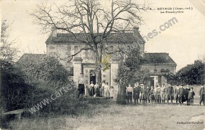 Carte postale ancienne Le Presbytère — Rétaud (Charente-Maritime)