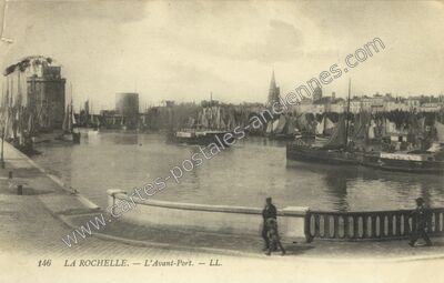 Carte postale ancienne L'Avant-Port — La Rochelle (Charente-Maritime)