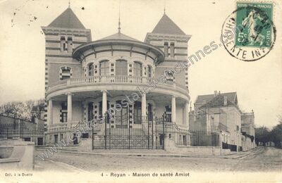 Carte postale ancienne Maison de santé Amiot — Royan (Charente-Maritime)