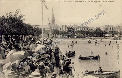 Carte postale ancienne Square Botton et Eglise Notre-Dame — Royan (Charente-Maritime)