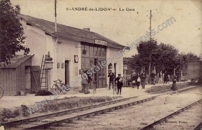 Carte postale ancienne La Gare — Saint-André-de-Lidon (Charente-Maritime)