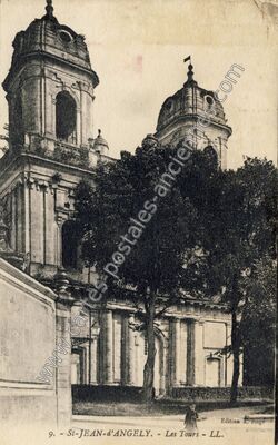 Carte postale ancienne Les Tours — Saint-Jean-d'Angély (Charente-Maritime)