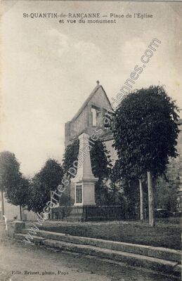 Carte postale ancienne Place de l'Eglise et vue du monument — Saint-Quantin-de-Rançanne (Charente-Maritime)