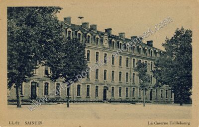 Carte postale ancienne La Caserne Taillebourg — Saintes (Charente-Maritime)