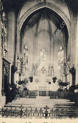 Carte postale ancienne Intérieur de l'Eglise St-Eutrope — Saintes (Charente-Maritime)