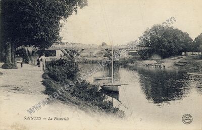 Carte postale ancienne La Passerelle — Saintes (Charente-Maritime)
