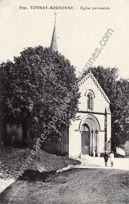 Carte postale ancienne Eglise paroissiale — Tonnay-Boutonne (Charente-Maritime)
