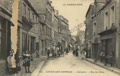 Carte postale ancienne Rue du Chêne — Condé-sur-Noireau (Calvados)