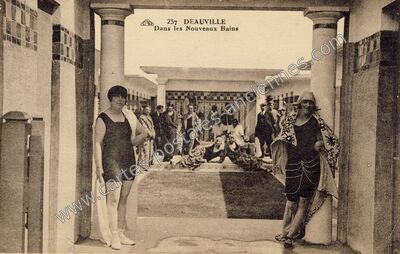 Carte postale ancienne Dans les Nouveaux Bains — Deauville (Calvados)