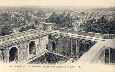 Carte postale ancienne Chateau de Falaise — Falaise (Calvados)