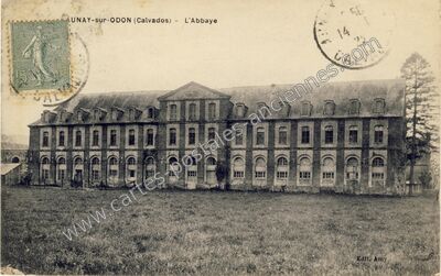 Carte postale ancienne L'Abbaye — Aunay-sur-Odon (Calvados)