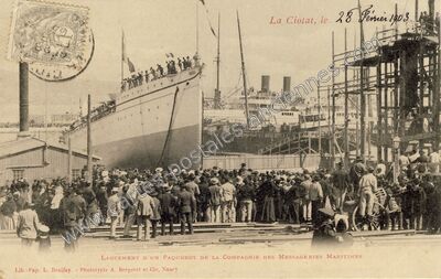 Carte postale ancienne Lancement d'un paquebot de la Compagnie des Messageries Maritimes — La Ciotat (Bouches-du-Rhône)
