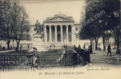 Carte postale ancienne Le Palais de Justice — Marseille (Bouches-du-Rhône)