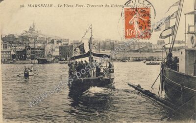 Carte postale ancienne Le Vieux Port. Traversée du Bateau Mouche — Marseille (Bouches-du-Rhône)