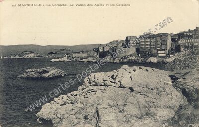 Carte postale ancienne La Corniche. Le Vallon des Auffes et les Catalans — Marseille (Bouches-du-Rhône)