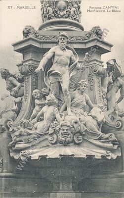 Carte postale ancienne Fontaine CANTINI, Motif central — Marseille (Bouches-du-Rhône)