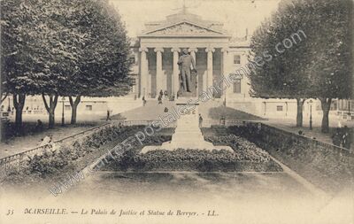 Carte postale ancienne Le Palais de Justice et Statue de Berryer — Marseille (Bouches-du-Rhône)