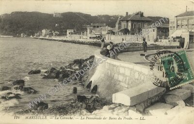 Carte postale ancienne La Corniche. — La Promenade des Bains du Prado — Marseille (Bouches-du-Rhône)
