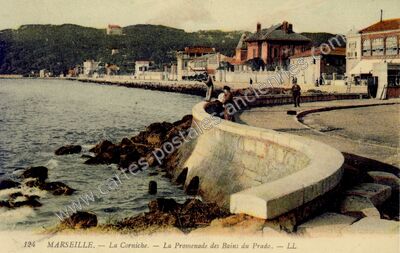 Carte postale ancienne La Corniche. — La Promenade des Bains du Prado — Marseille (Bouches-du-Rhône)