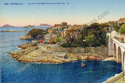 Carte postale ancienne La Corniche Malmousque et les Iles — Marseille (Bouches-du-Rhône)