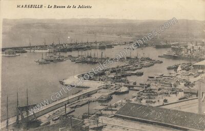 Carte postale ancienne Le Bassin de la Joliette — Marseille (Bouches-du-Rhône)