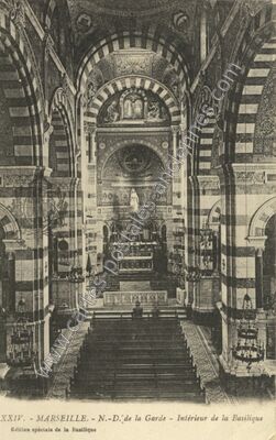 Carte postale ancienne Intérieur de la Basilique — Marseille (Bouches-du-Rhône)