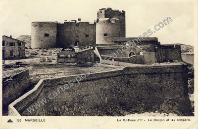Carte postale ancienne Le Château d'If - Le Donjon et les remparts — Marseille (Bouches-du-Rhône)