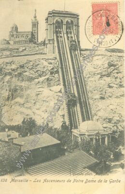 Carte postale ancienne Les Ascenseurs de Notre Dame de la Garde — Marseille (Bouches-du-Rhône)