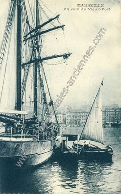 Carte postale ancienne Un coin du Vieux-Port — Marseille (Bouches-du-Rhône)