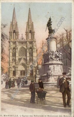 Carte postale ancienne L'Église des Réformés et Monument des Mobiles — Marseille (Bouches-du-Rhône)