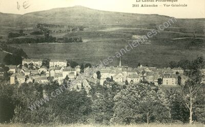 Carte postale ancienne Le Cantal Pittoresque — Allanche (Cantal)