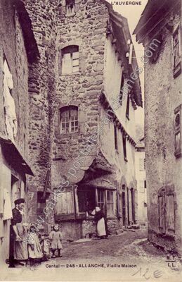 Carte postale ancienne Allanche — Allanche (Cantal)