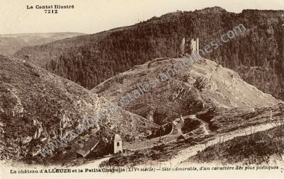 Carte postale ancienne Chateau d'Alleuze — Alleuze (Cantal)
