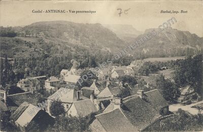 Carte postale ancienne Vue panoramique — Antignac (Cantal)