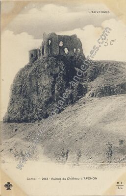 Carte postale ancienne Chateau d'Apchon — Apchon (Cantal)