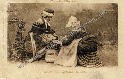 Carte postale ancienne Types d'Auvergne. - Les Laitières — Aurillac (Cantal)