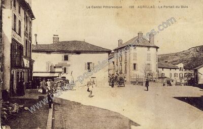 Carte postale ancienne Le Cantal Pittoresque - Le Portail du Buis — Aurillac (Cantal)
