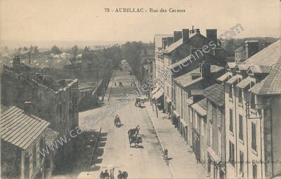 Carte postale ancienne Rue des Carmes — Aurillac (Cantal)