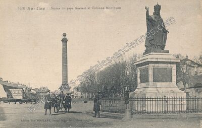 Carte postale ancienne Statue du pape Gerbert et Colonne Monthyon — Aurillac (Cantal)