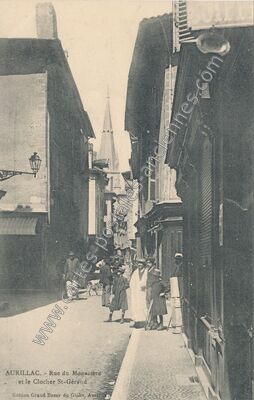 Carte postale ancienne Rue du Monastère et le Clocher St-Géraud — Aurillac (Cantal)